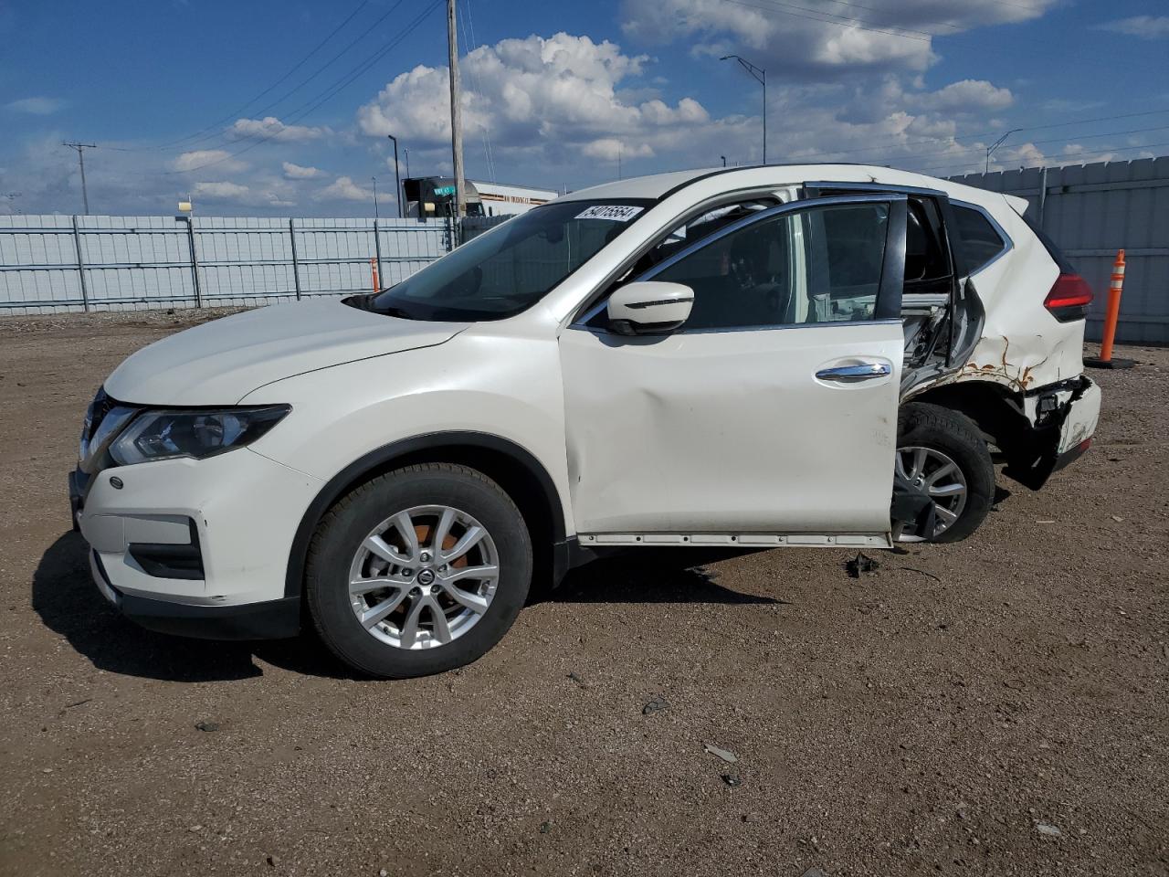 2018 NISSAN X-TRAIL