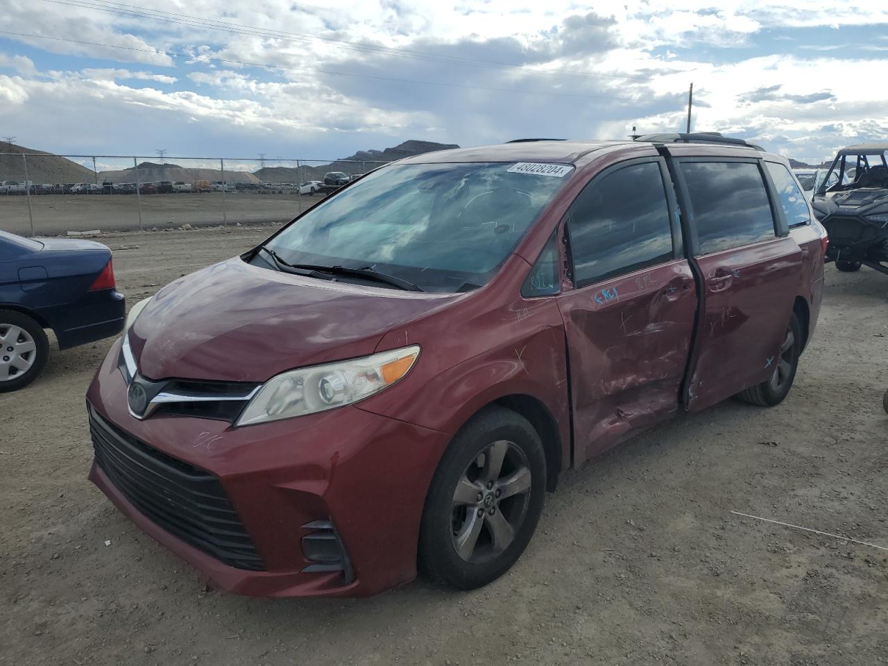 2019 TOYOTA SIENNA LE