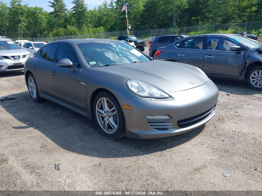 2013 PORSCHE PANAMERA 4