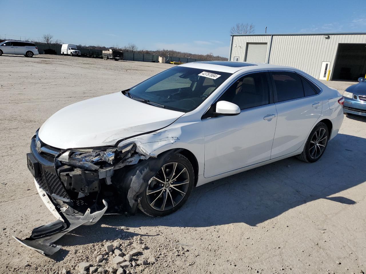 2015 TOYOTA CAMRY LE