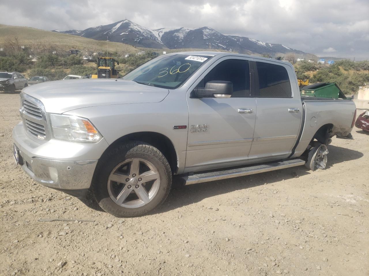 2015 RAM 1500 SLT