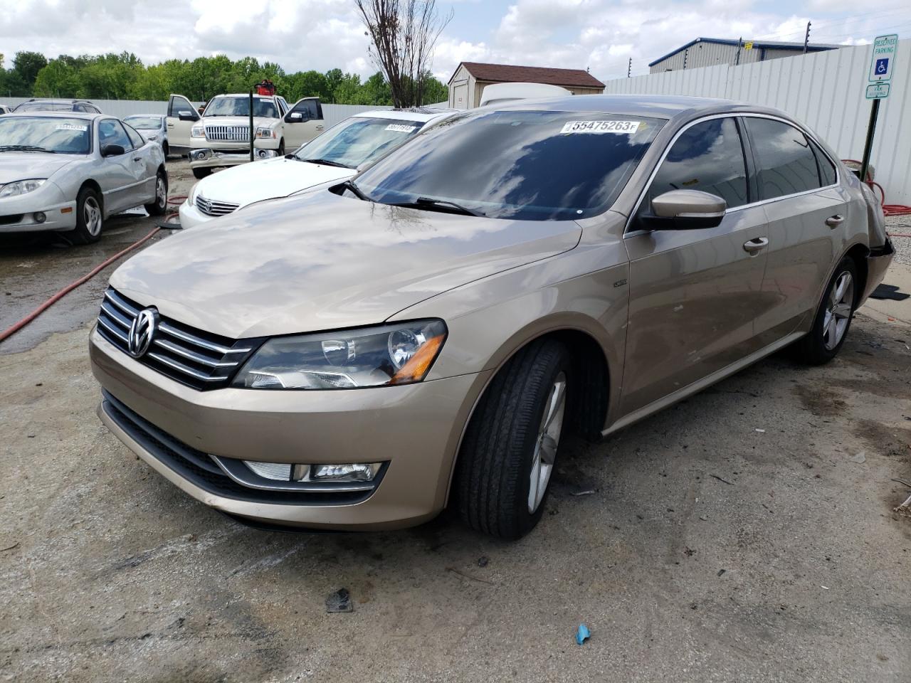 2015 VOLKSWAGEN PASSAT S