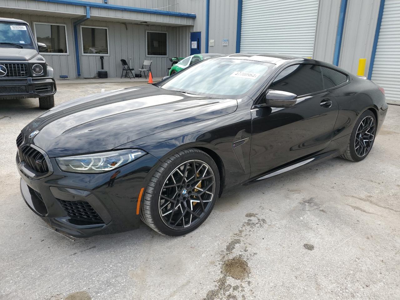 2023 BMW M8