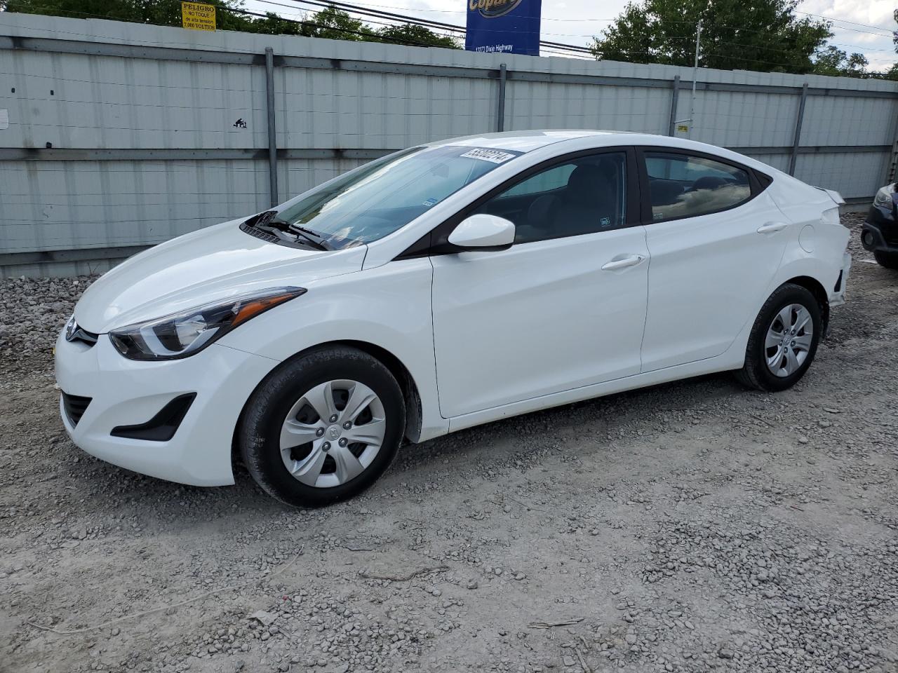 2016 HYUNDAI ELANTRA SE