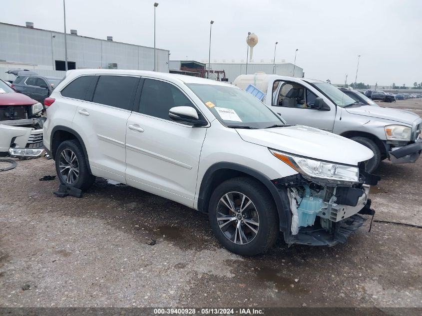 2017 TOYOTA HIGHLANDER LE