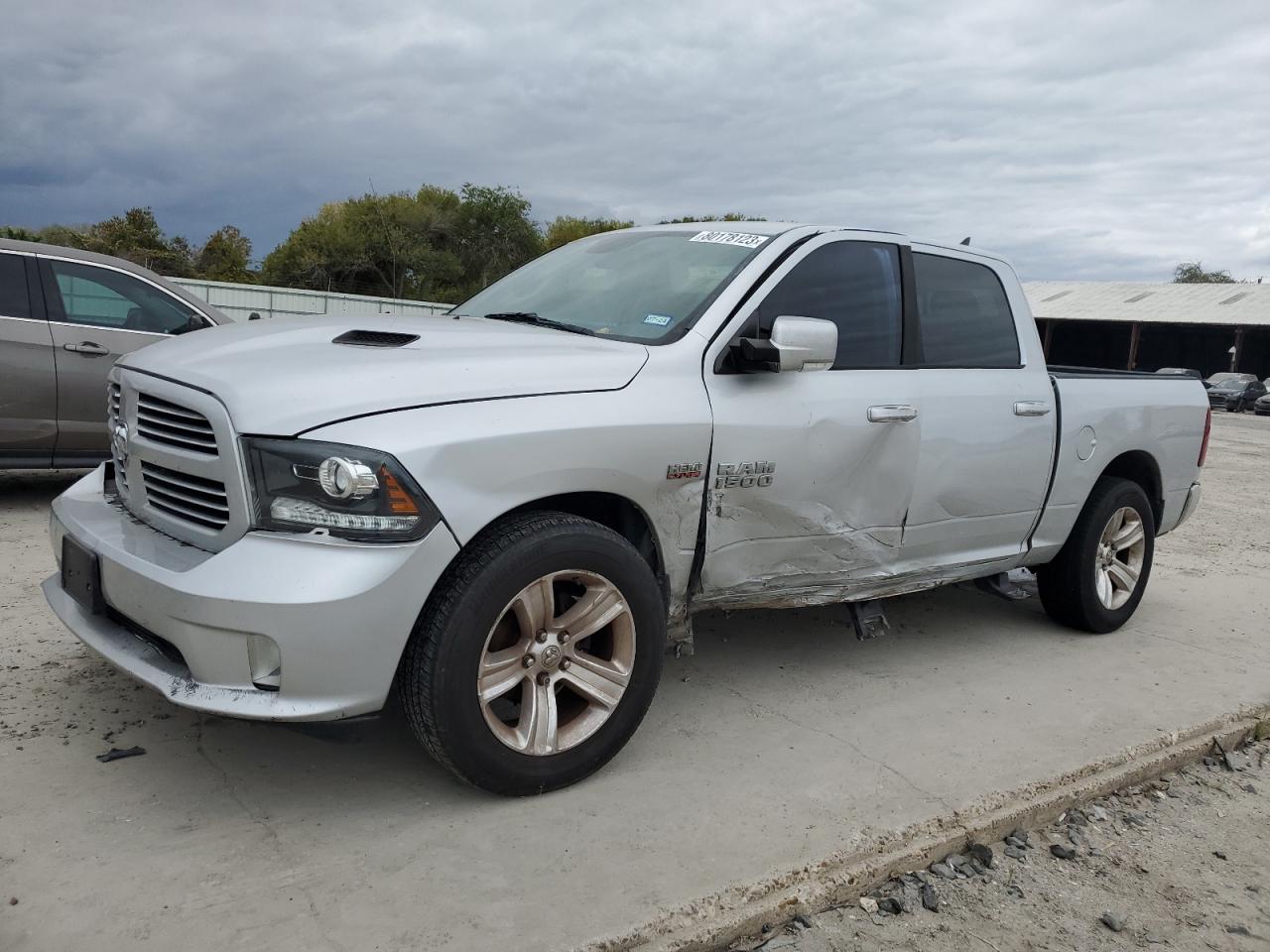 2016 RAM 1500 SPORT