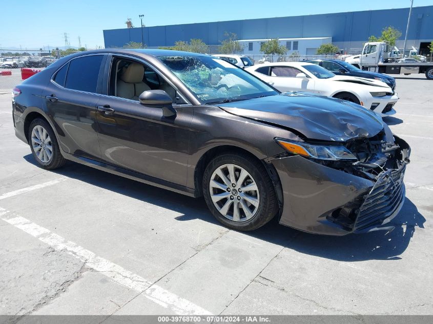 2018 TOYOTA CAMRY LE