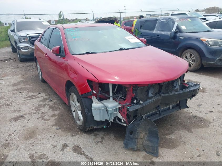 2014 TOYOTA CAMRY SE