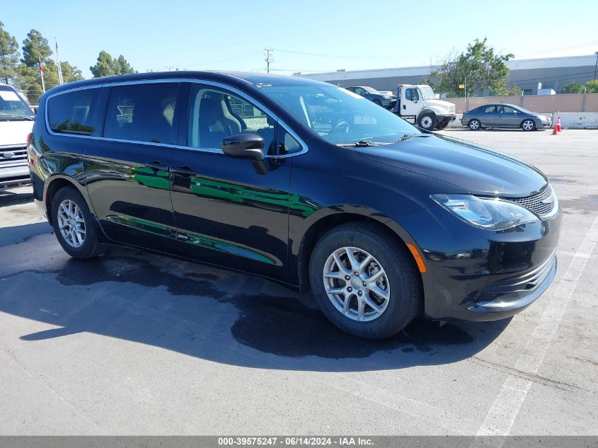 2020 CHRYSLER VOYAGER LX