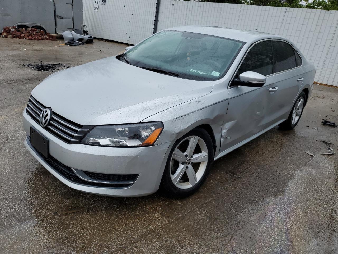 2014 VOLKSWAGEN PASSAT SE