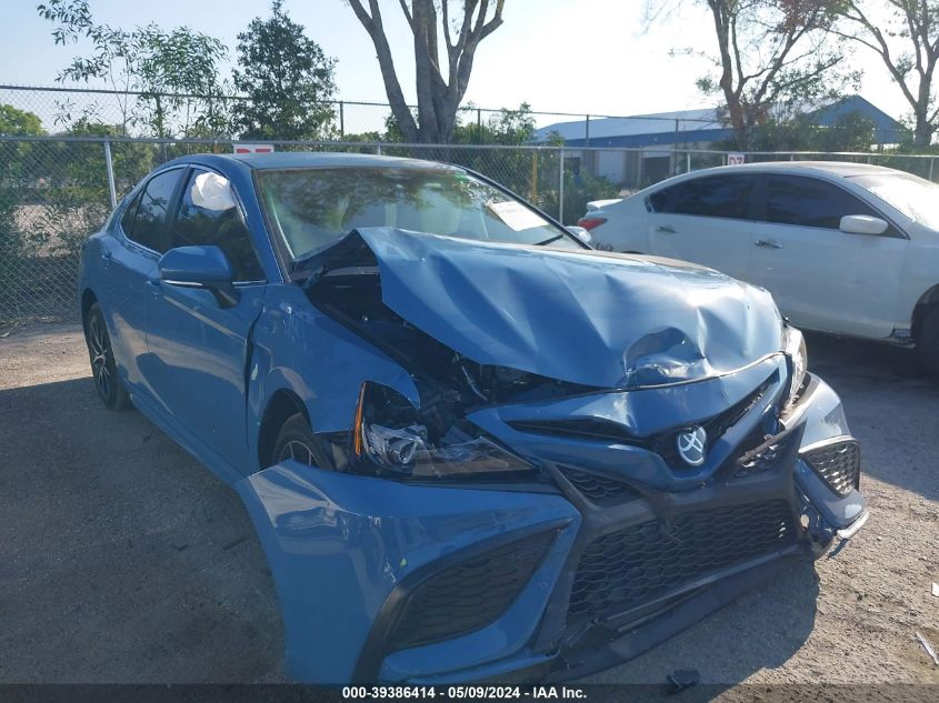 2024 TOYOTA CAMRY SE