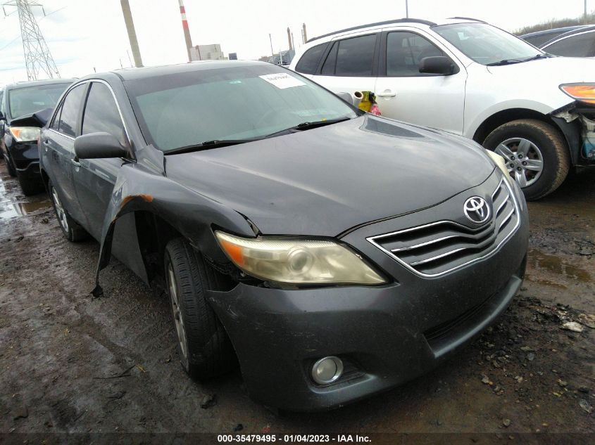 2010 TOYOTA CAMRY XLE V6