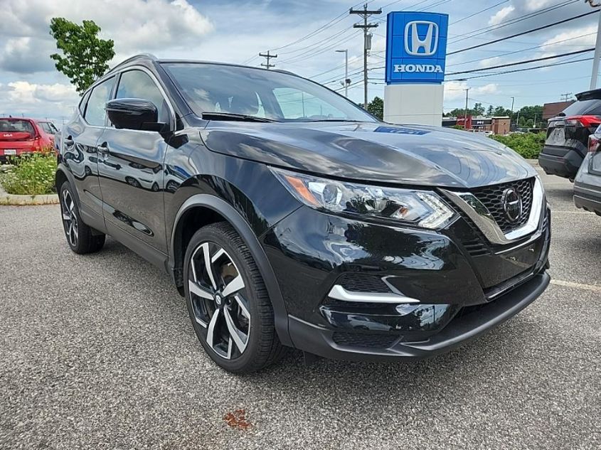 2022 NISSAN ROGUE SPORT SL