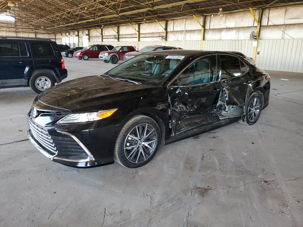 2022 TOYOTA CAMRY XLE