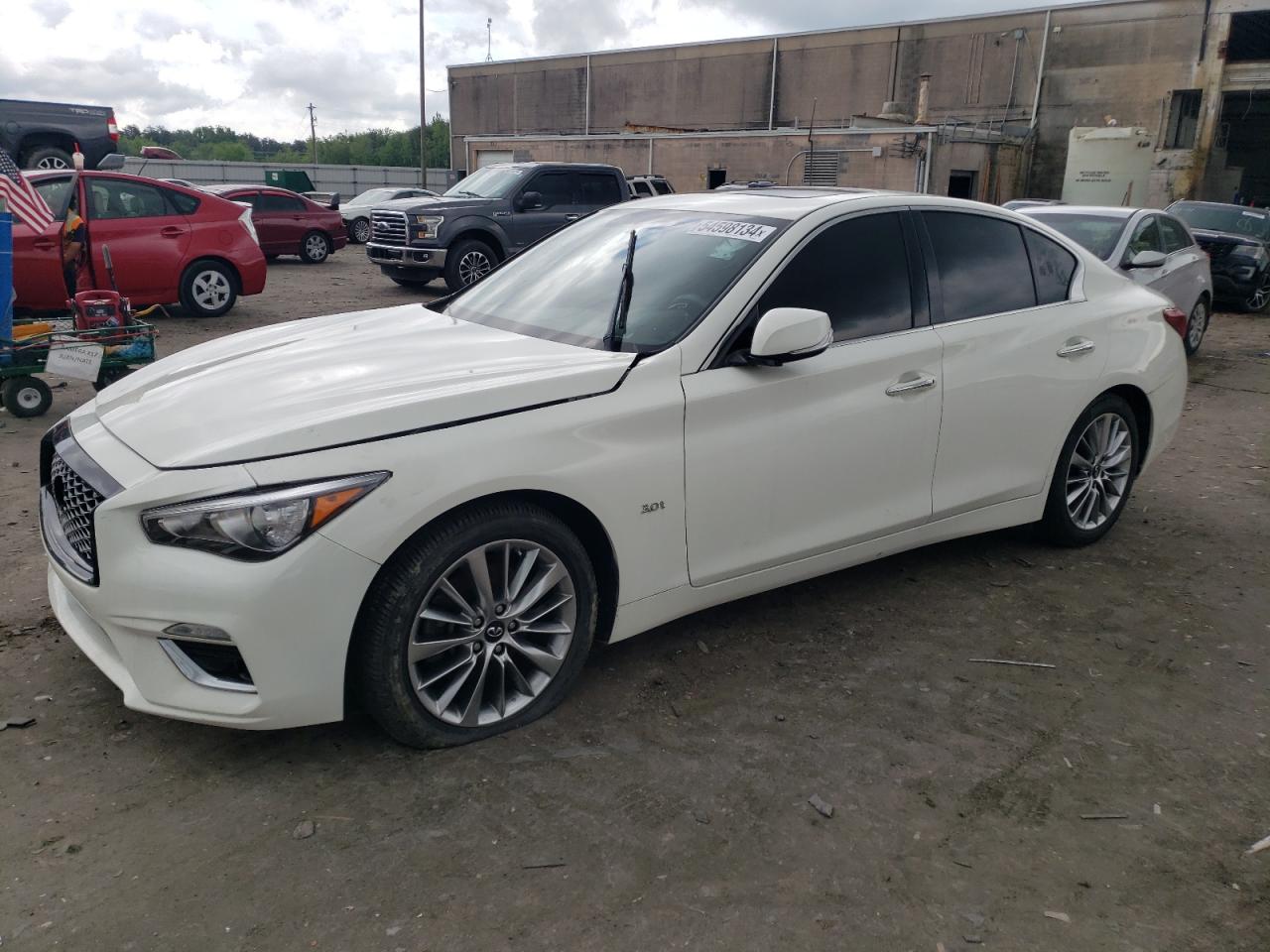 2018 INFINITI Q50 LUXE