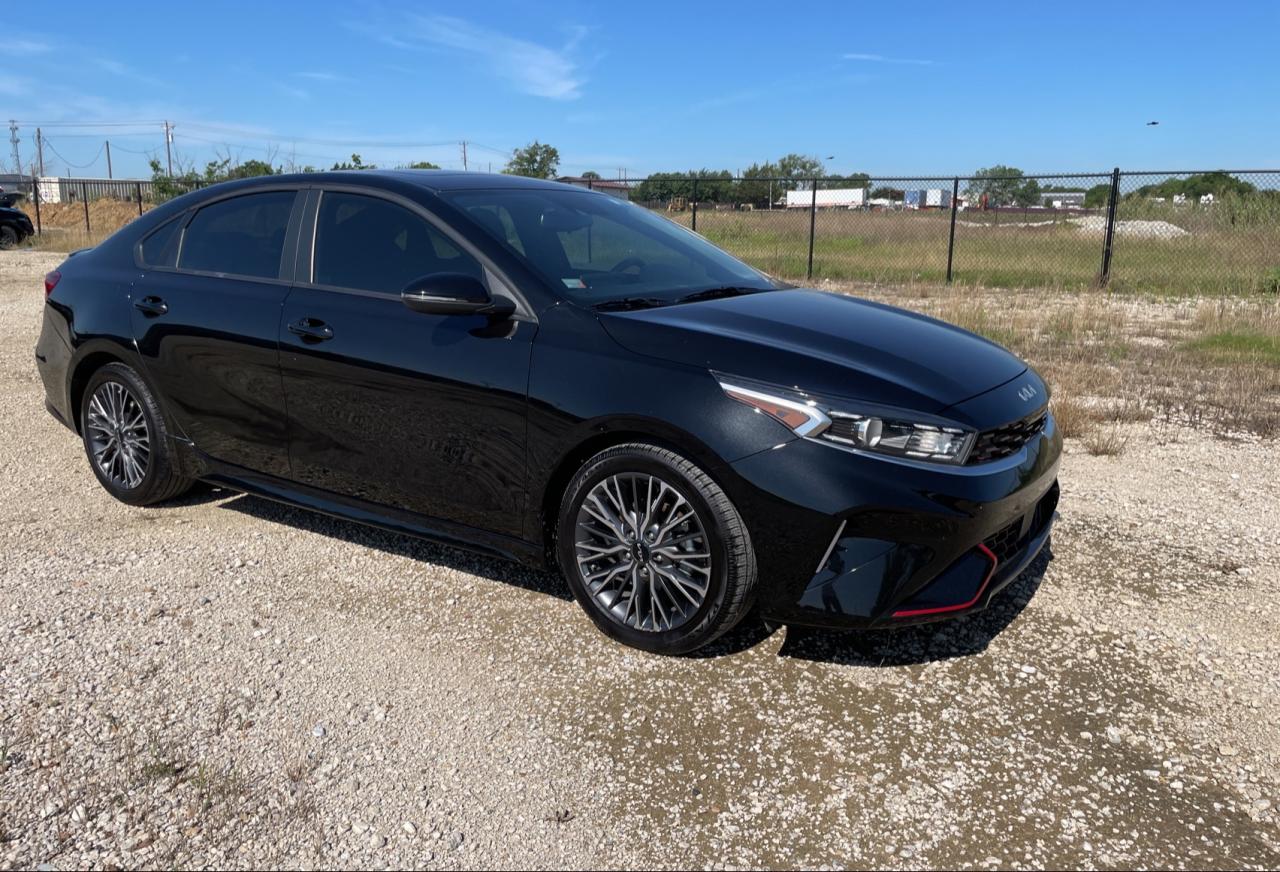 2023 KIA FORTE GT LINE