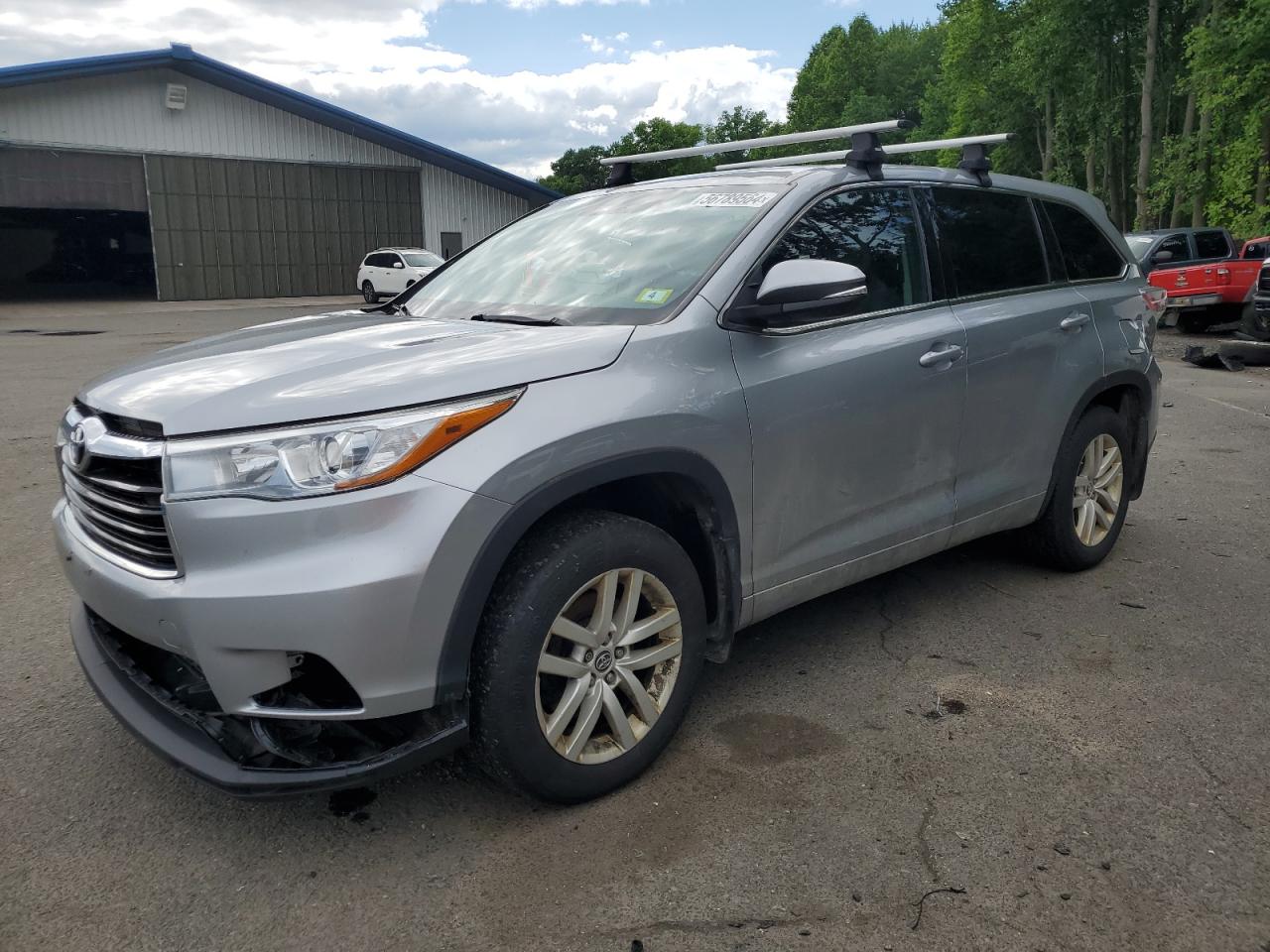 2016 TOYOTA HIGHLANDER LE