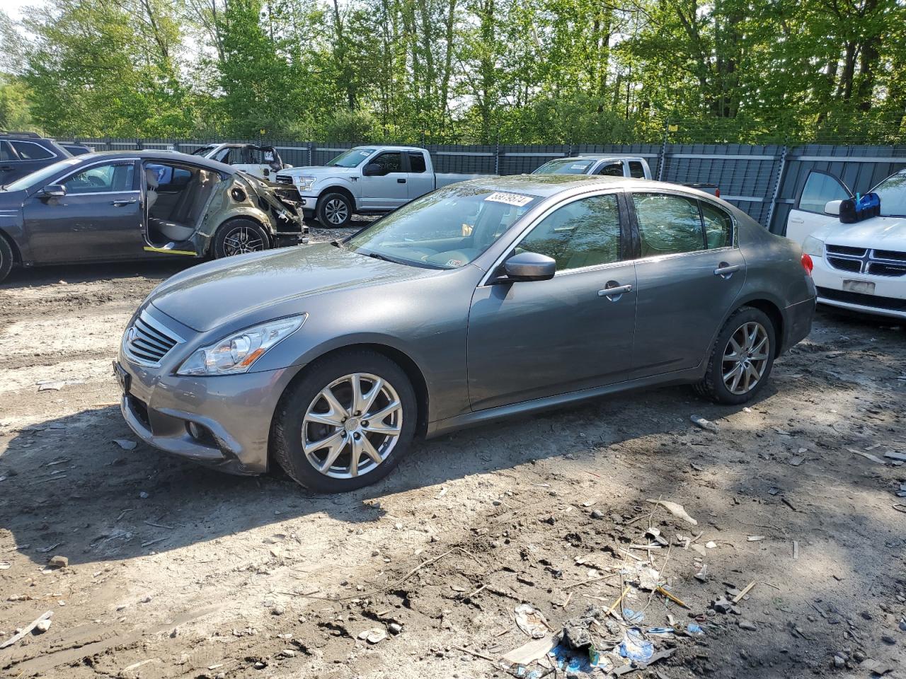 2011 INFINITI G37