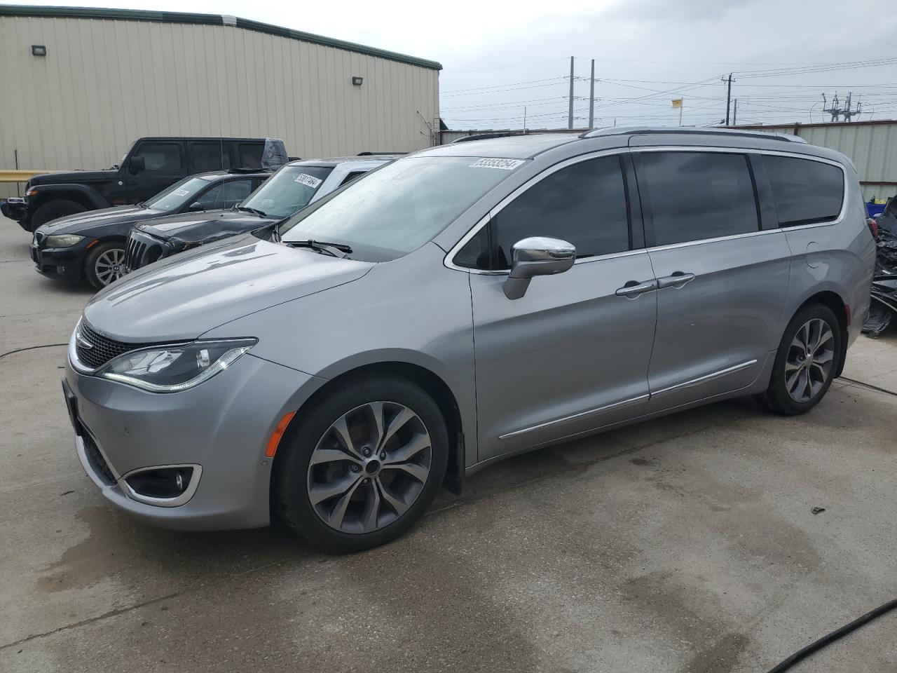 2017 CHRYSLER PACIFICA LIMITED