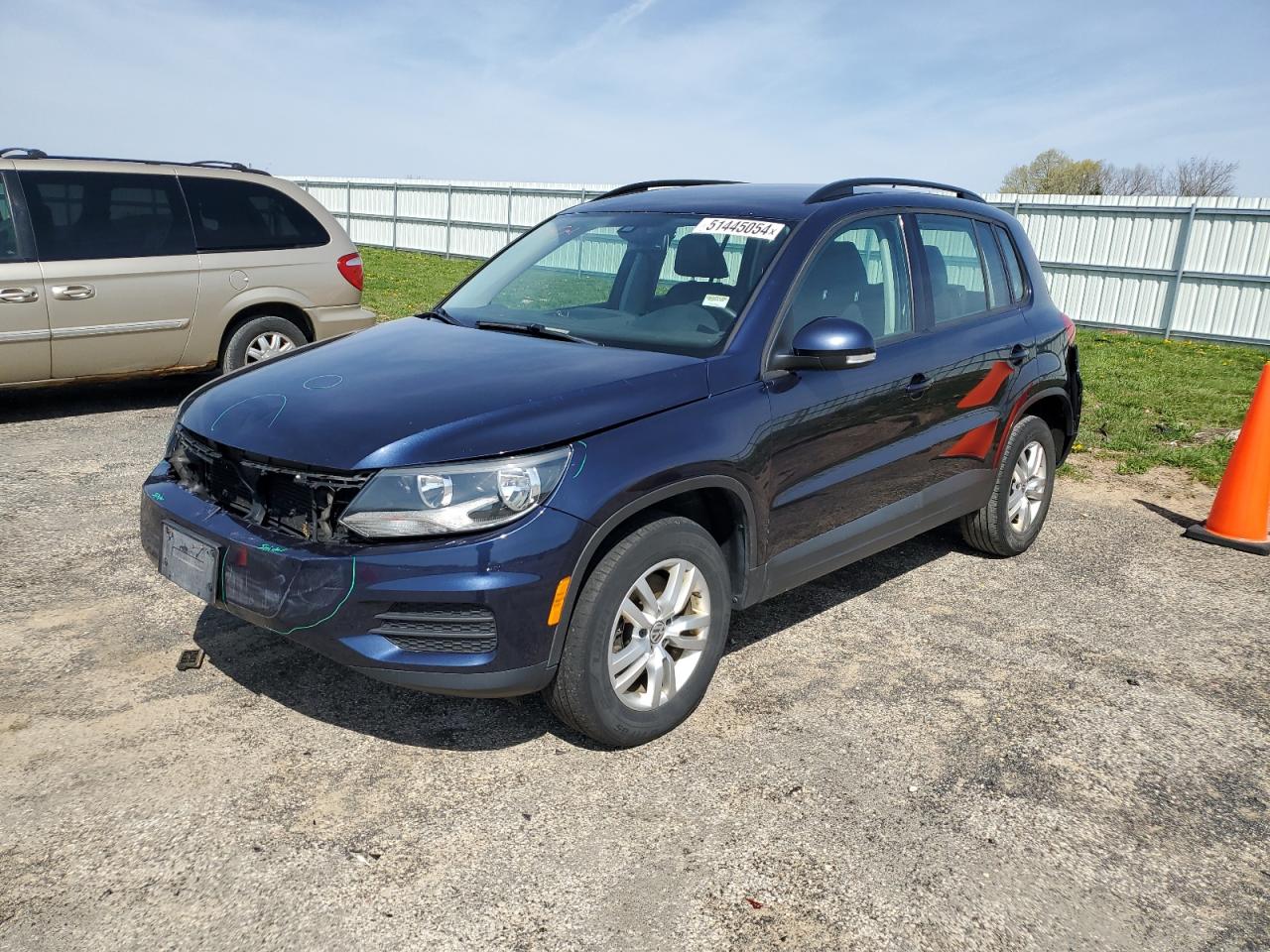 2016 VOLKSWAGEN TIGUAN S