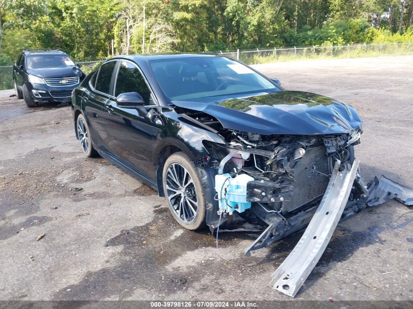 2019 TOYOTA CAMRY SE