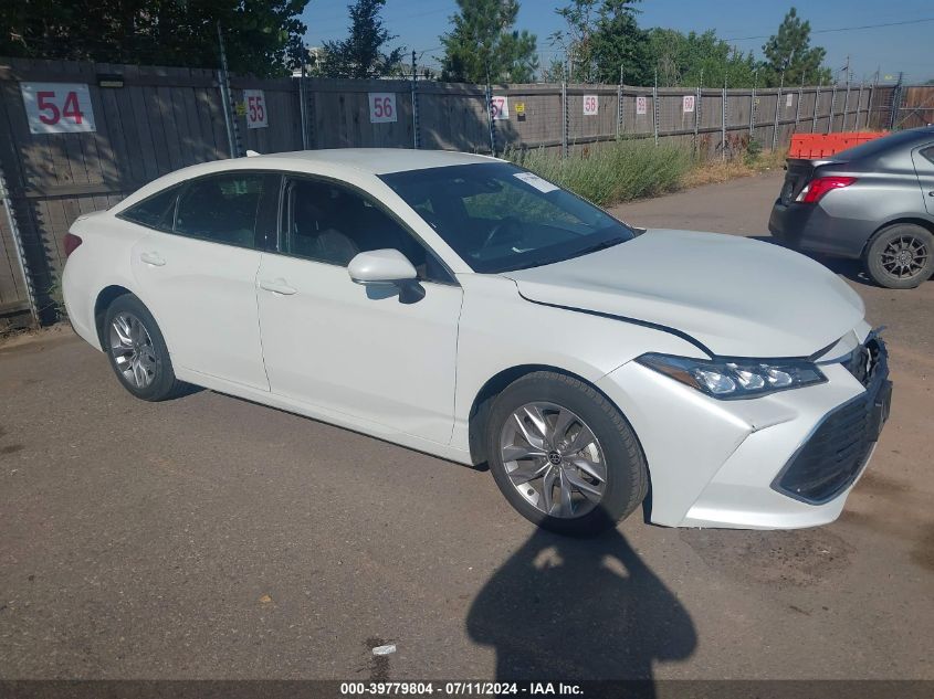 2022 TOYOTA AVALON XLE