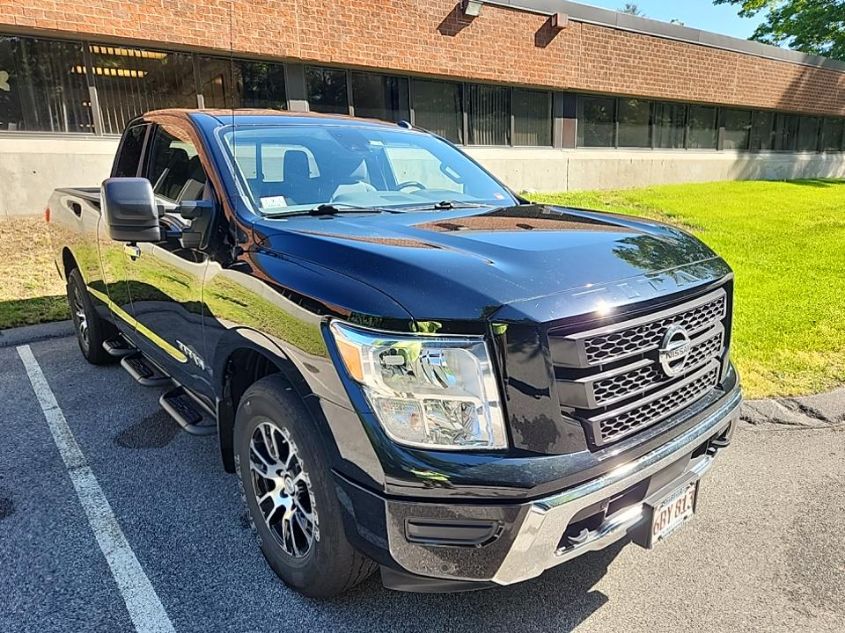 2021 NISSAN TITAN SV