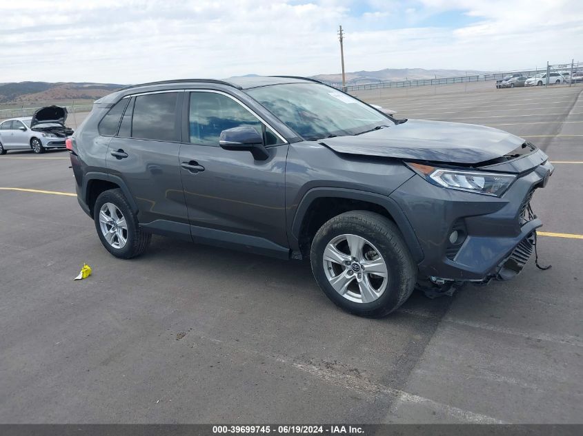 2020 TOYOTA RAV4 XLE