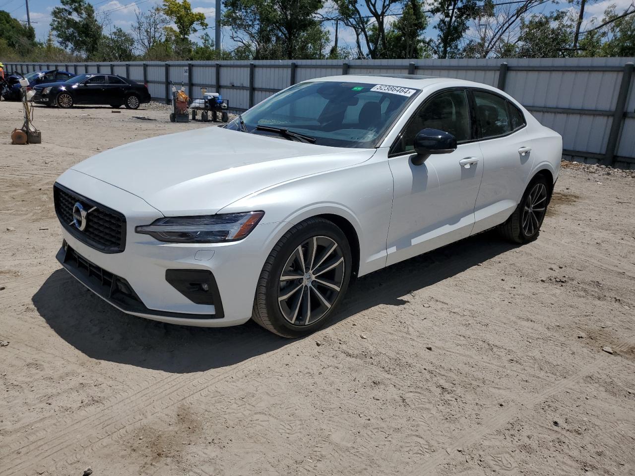 2022 VOLVO S60 B5 MOMENTUM