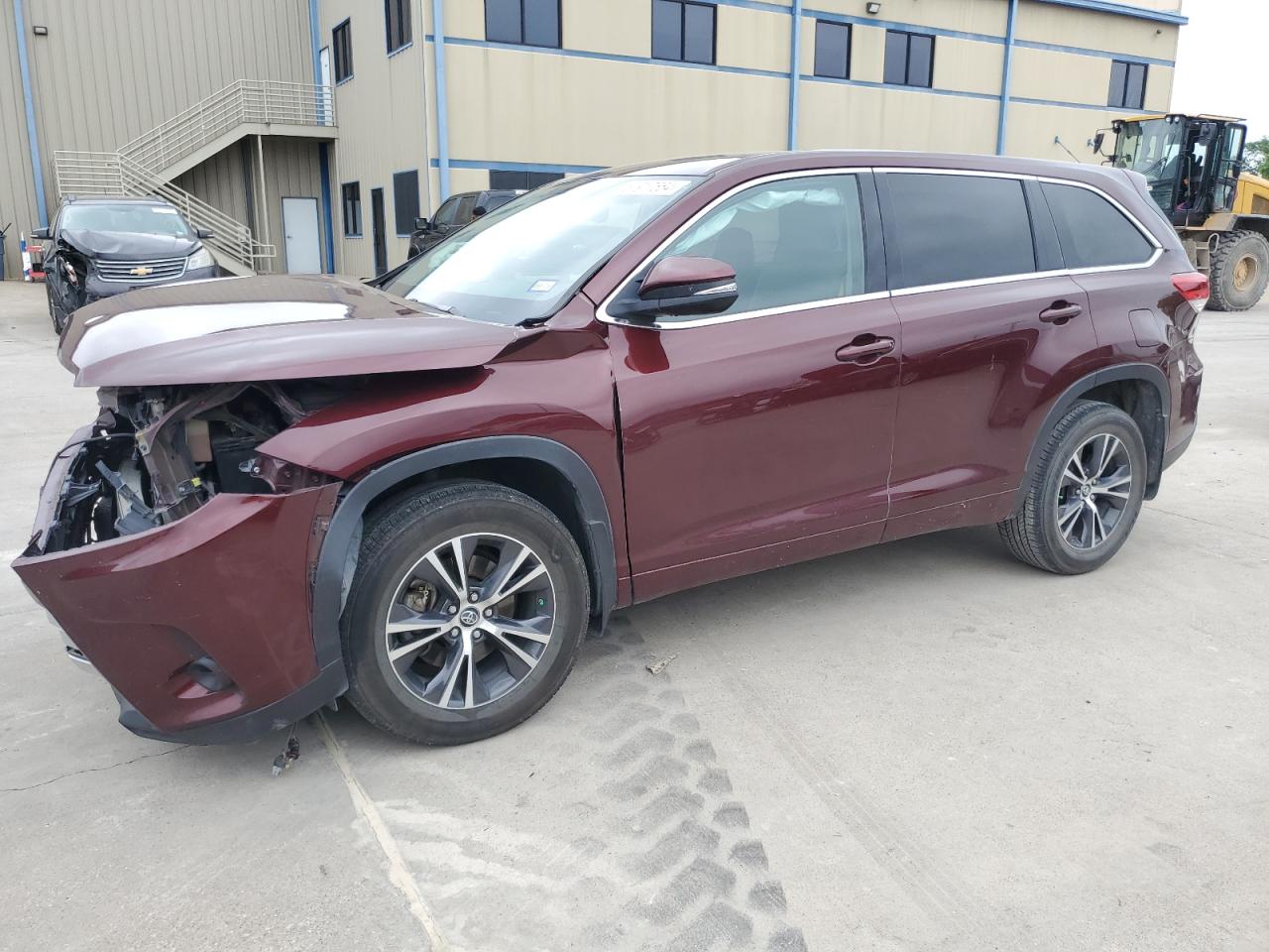 2018 TOYOTA HIGHLANDER LE