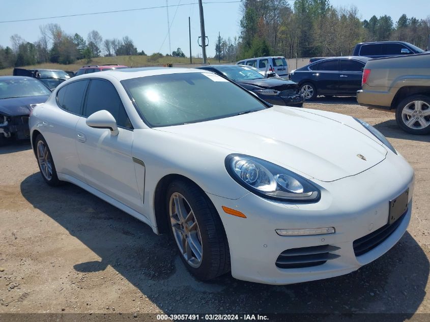 2016 PORSCHE PANAMERA 4