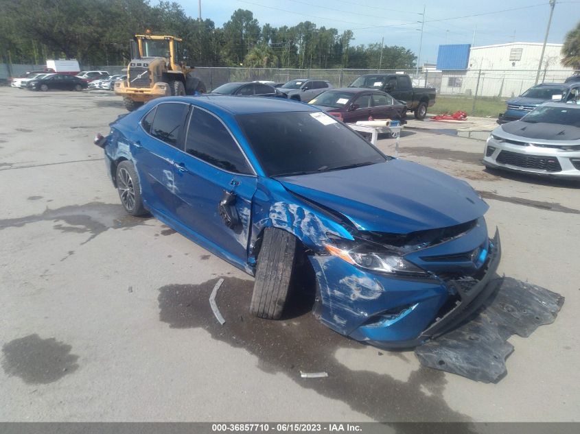 2019 TOYOTA CAMRY SE