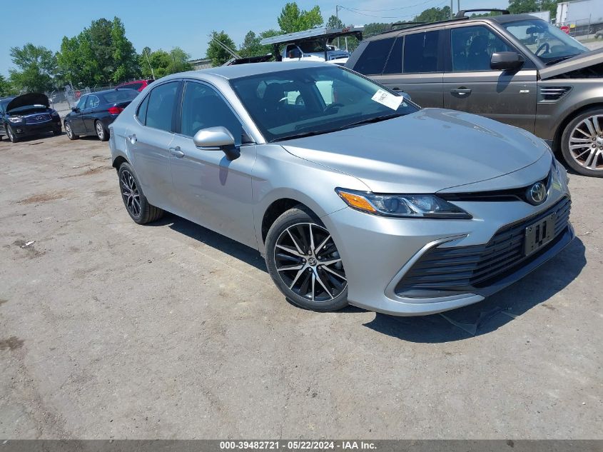 2022 TOYOTA CAMRY LE