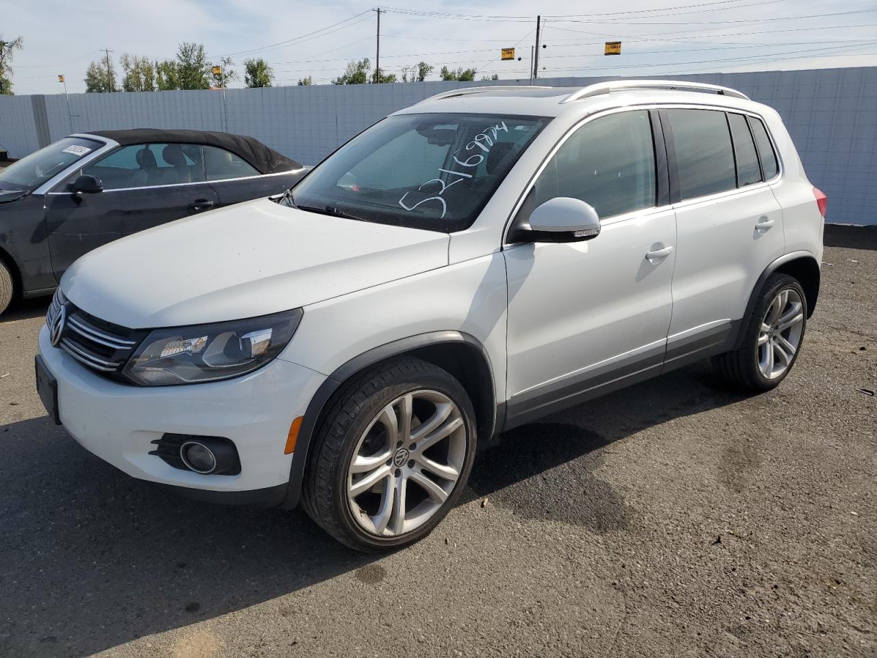 2016 VOLKSWAGEN TIGUAN S