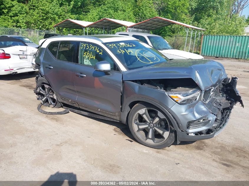 2019 VOLVO XC40 T5 MOMENTUM