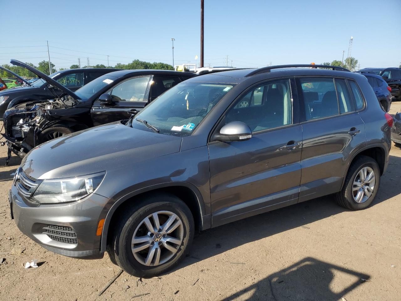 2015 VOLKSWAGEN TIGUAN S