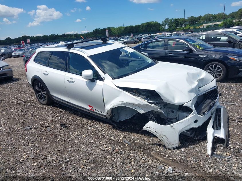 2019 VOLVO V90 CROSS COUNTRY T5