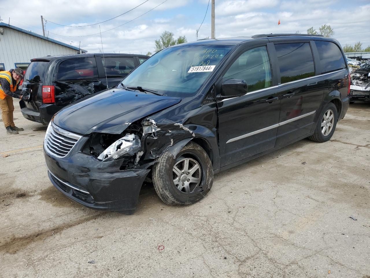 2011 CHRYSLER TOWN & COUNTRY TOURING