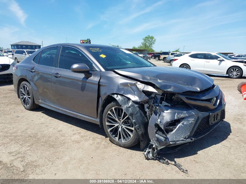 2018 TOYOTA CAMRY SE