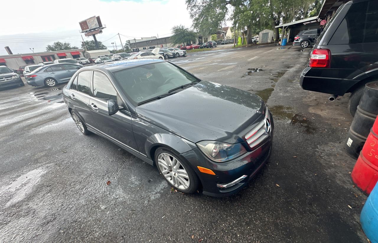 2013 MERCEDES-BENZ C 250