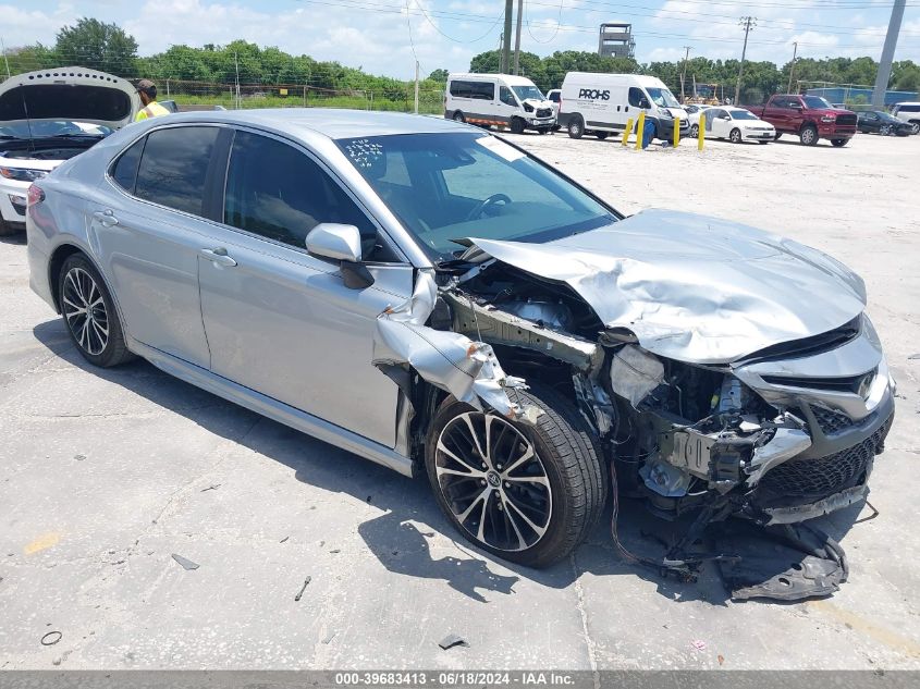 2019 TOYOTA CAMRY SE