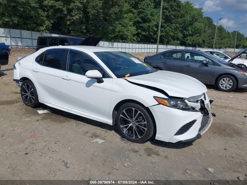 2019 TOYOTA CAMRY SE