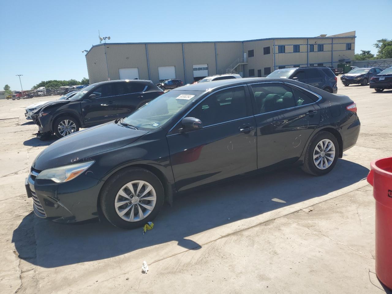 2016 TOYOTA CAMRY LE