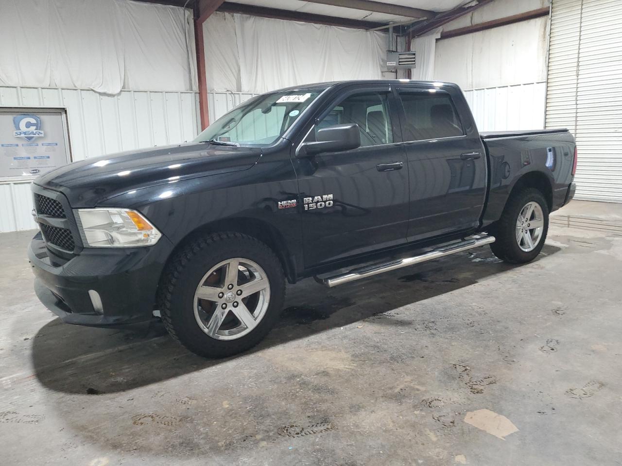 2015 RAM 1500 ST