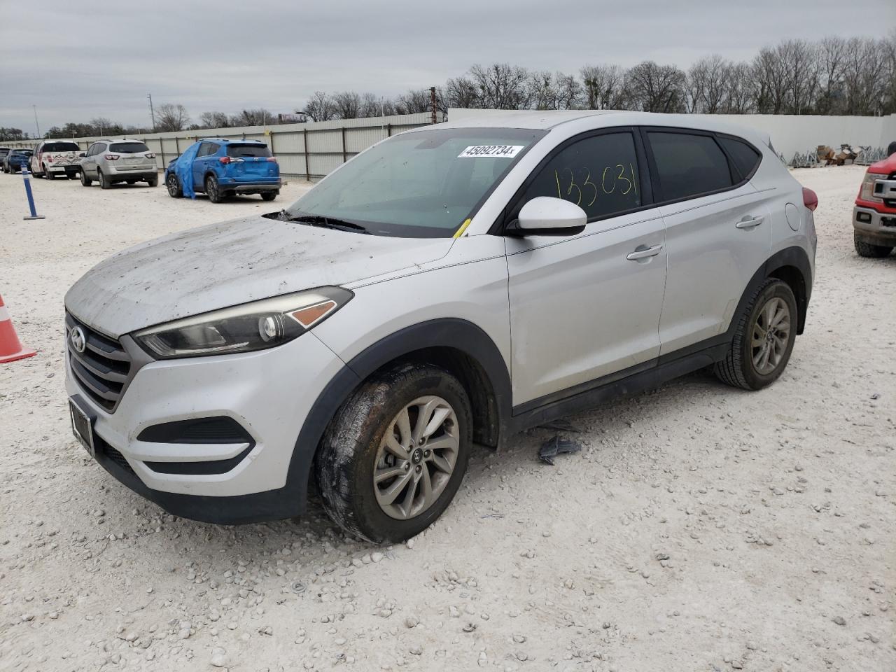 2016 HYUNDAI TUCSON SE