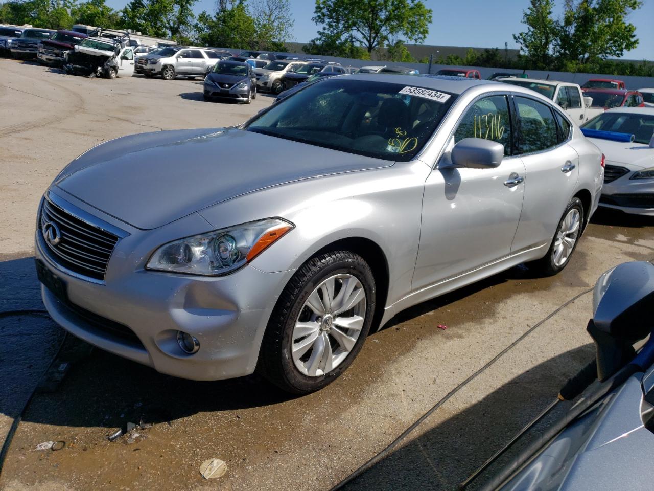 2011 INFINITI M37 X