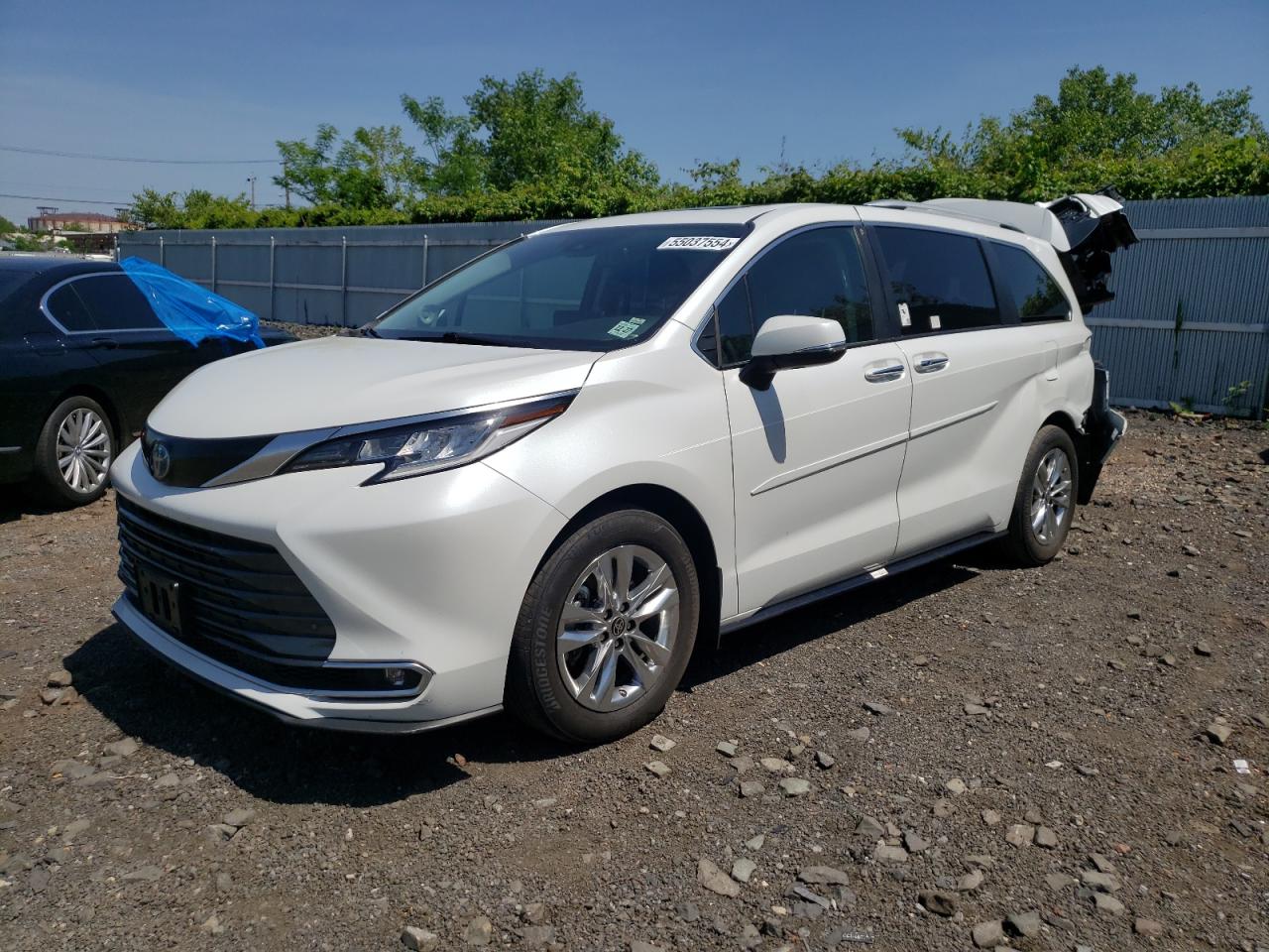 2023 TOYOTA SIENNA LIMITED