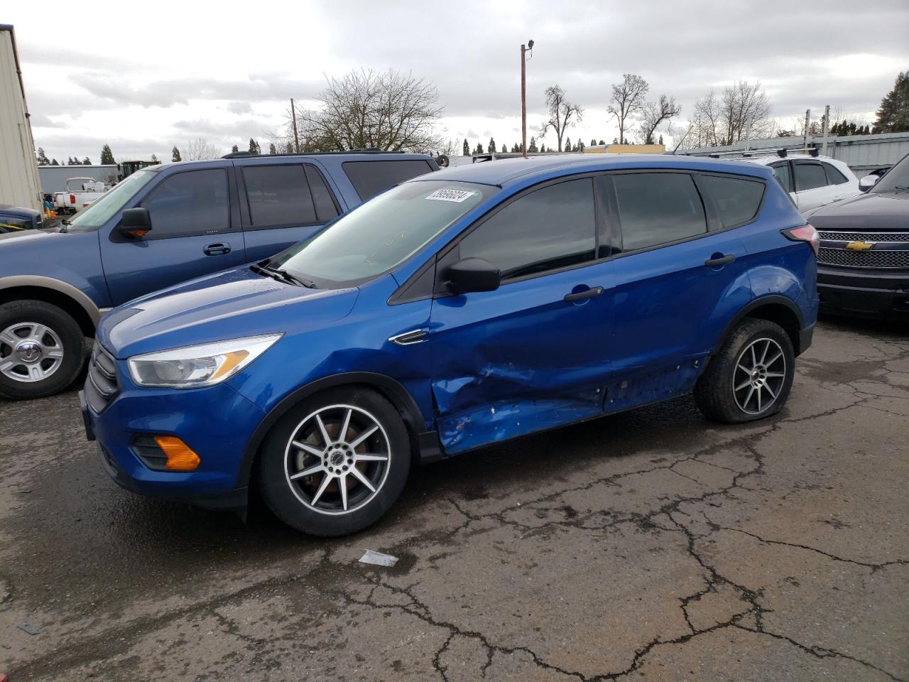 2017 FORD ESCAPE S