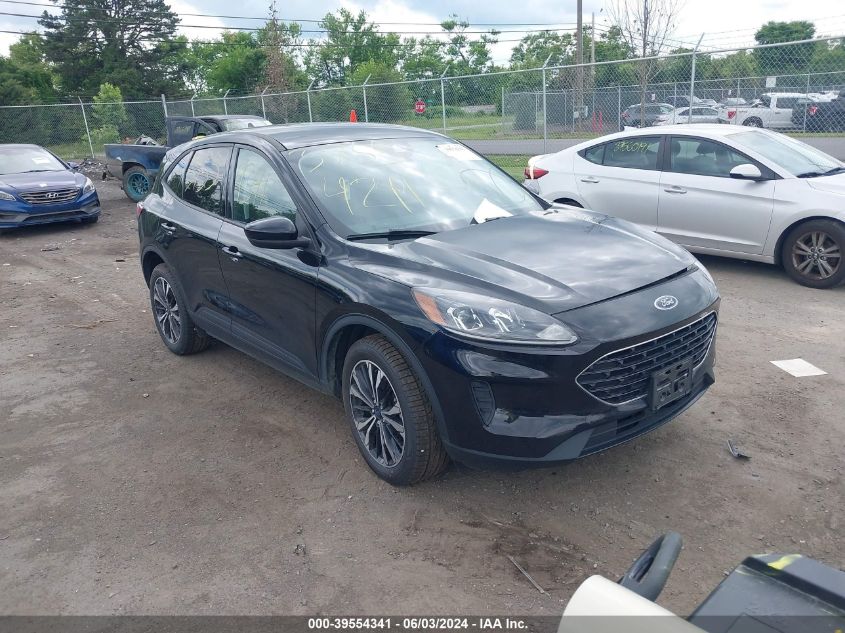 2022 FORD ESCAPE SE