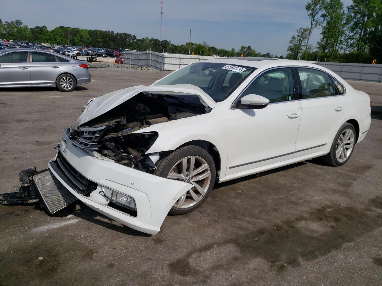 2018 VOLKSWAGEN PASSAT SEL PREMIUM